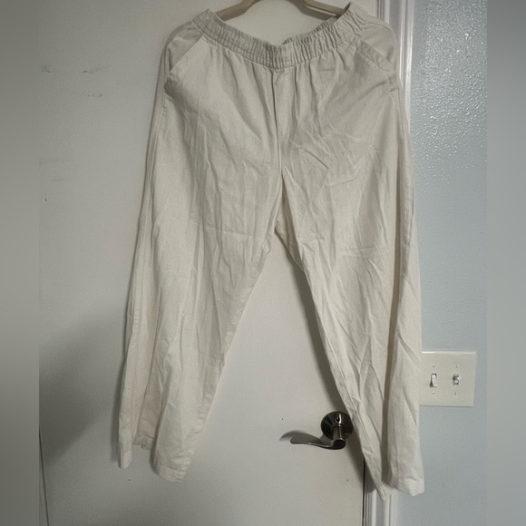 Old Navy Men's Cream Joggers - Picture 1 of 4